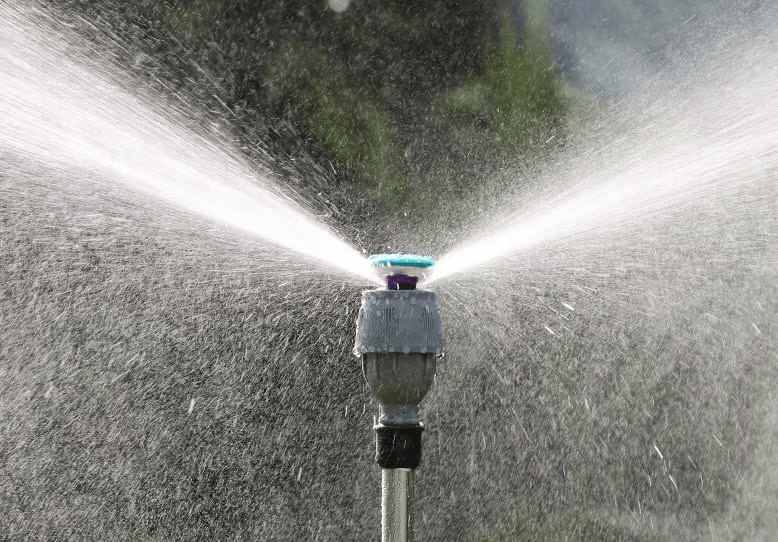 🎁Rotating Tripod Sprinkler