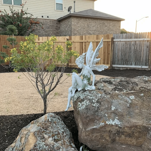 🎁 Sitting Fairy Statue 🎁